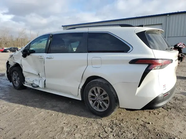 5TDJSKFC4MS025675 2021 TOYOTA SIENNA - Image 2
