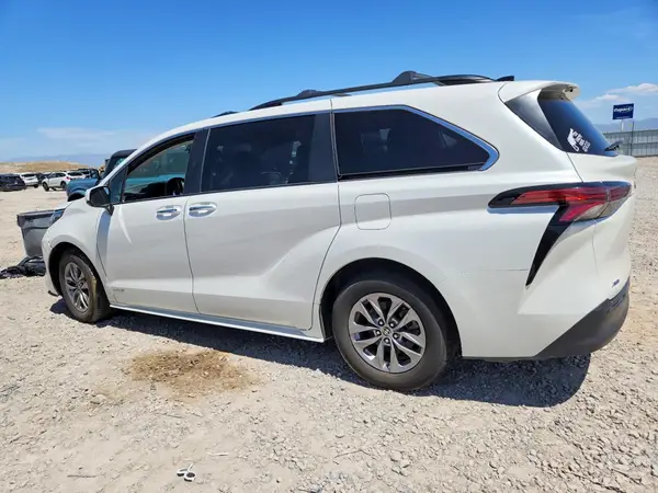 5TDJSKFC4MS027930 2021 TOYOTA SIENNA - Image 2
