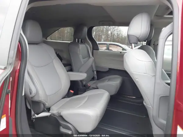 5TDJSKFC4NS042252 2022 TOYOTA SIENNA - Image 8