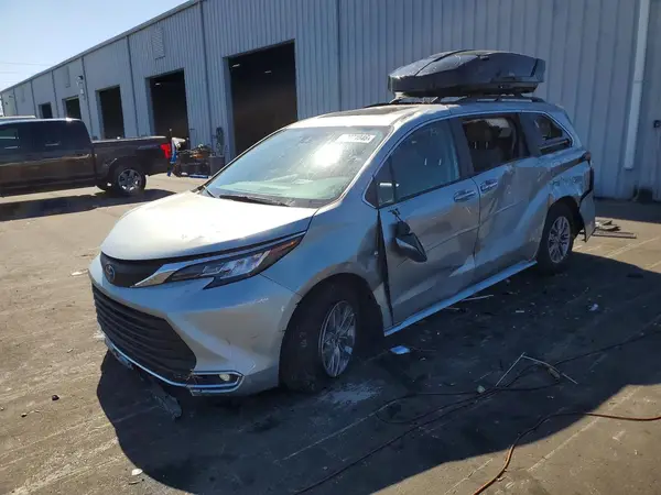 5TDJSKFC4PS091356 2023 TOYOTA SIENNA - Image 1