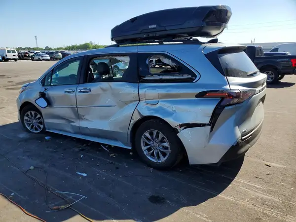 5TDJSKFC4PS091356 2023 TOYOTA SIENNA - Image 2