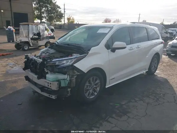 5TDJSKFC5MS016273 2021 TOYOTA SIENNA - Image 2
