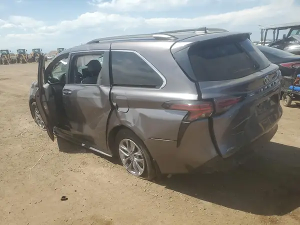 5TDJSKFC5MS024356 2021 TOYOTA SIENNA - Image 2