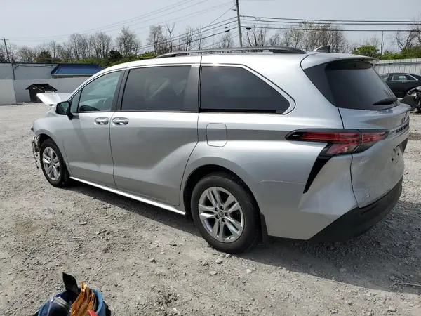5TDJSKFC5NS059187 2022 TOYOTA SIENNA - Image 2