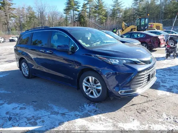 5TDJSKFC5RS115490 2024 TOYOTA SIENNA - Image 1