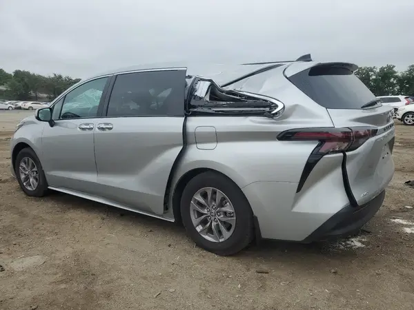 5TDJSKFC5RS120768 2024 TOYOTA SIENNA - Image 2