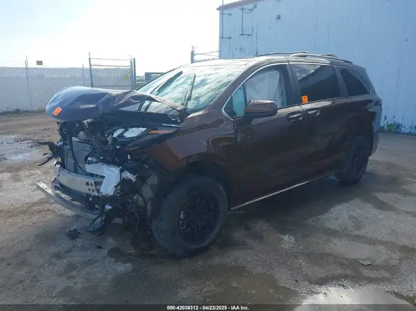 5TDJSKFC5RS149767 2024 TOYOTA SIENNA - Image 2