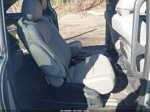 5TDJSKFC5SS208516 2025 TOYOTA SIENNA - Image 8