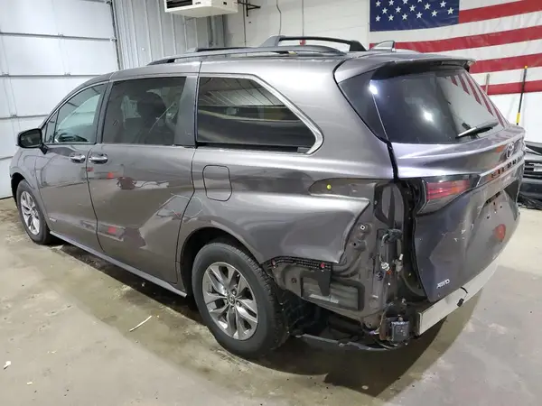 5TDJSKFC6MS001393 2021 TOYOTA SIENNA - Image 2