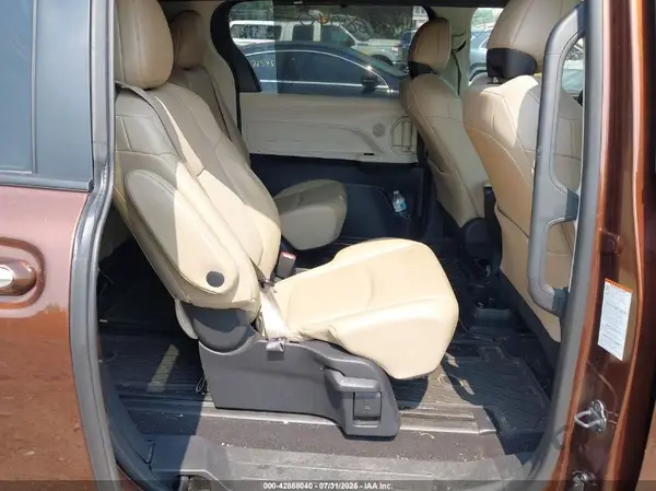 5TDJSKFC6MS014712 2021 TOYOTA SIENNA - Image 8
