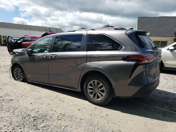 5TDJSKFC6MS034488 2021 TOYOTA SIENNA - Image 2
