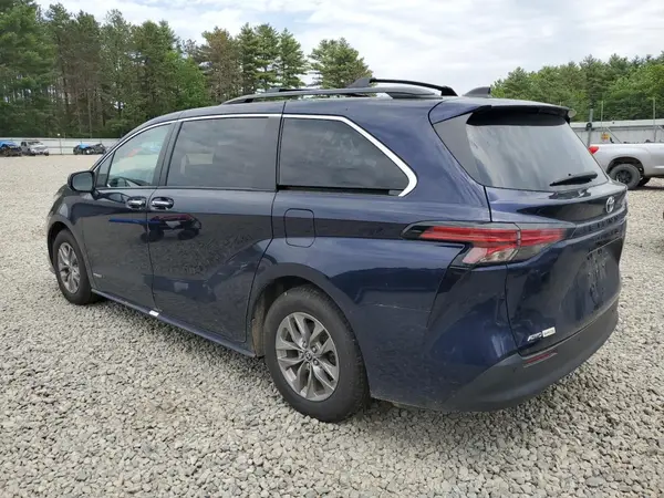 5TDJSKFC6MS035852 2021 TOYOTA SIENNA - Image 2