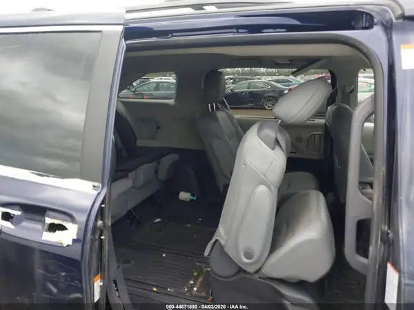 5TDJSKFC6NS062132 2022 TOYOTA SIENNA - Image 8