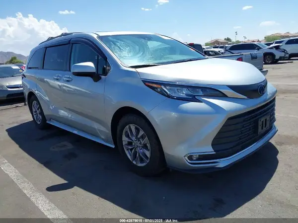 5TDJSKFC6NS073535 2022 TOYOTA SIENNA - Image 1