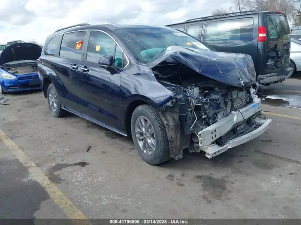 5TDJSKFC6PS079578 2023 TOYOTA SIENNA - Image 1
