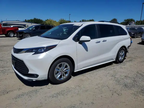 5TDJSKFC6SS205107 2025 TOYOTA SIENNA - Image 1