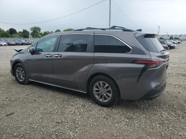 5TDJSKFC7MS011317 2021 TOYOTA SIENNA - Image 2