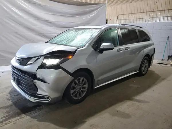 5TDJSKFC7MS025055 2021 TOYOTA SIENNA - Image 1