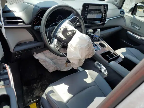 5TDJSKFC7MS028473 2021 TOYOTA SIENNA - Image 8