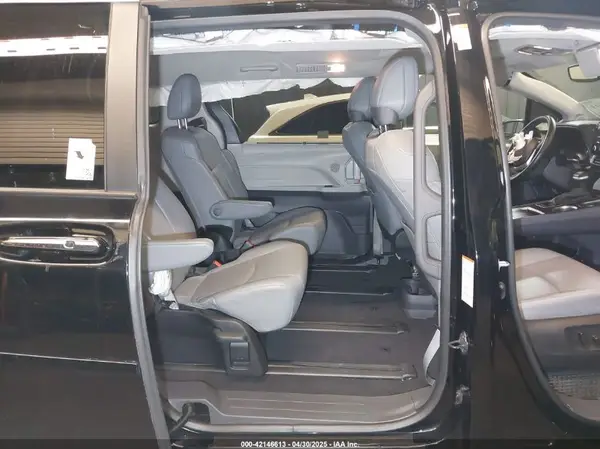 5TDJSKFC7PS094770 2023 TOYOTA SIENNA - Image 8