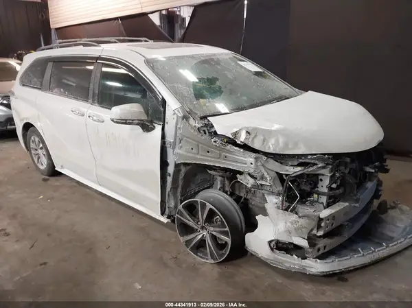 5TDJSKFC7RS148166 2024 TOYOTA SIENNA - Image 1