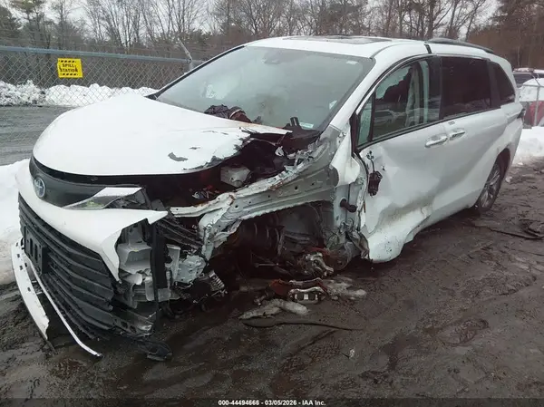 5TDJSKFC7RS149043 2024 TOYOTA SIENNA - Image 2