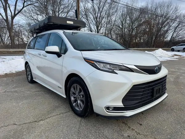 5TDJSKFC8MS00223 2021 TOYOTA SIENNA - Image 1