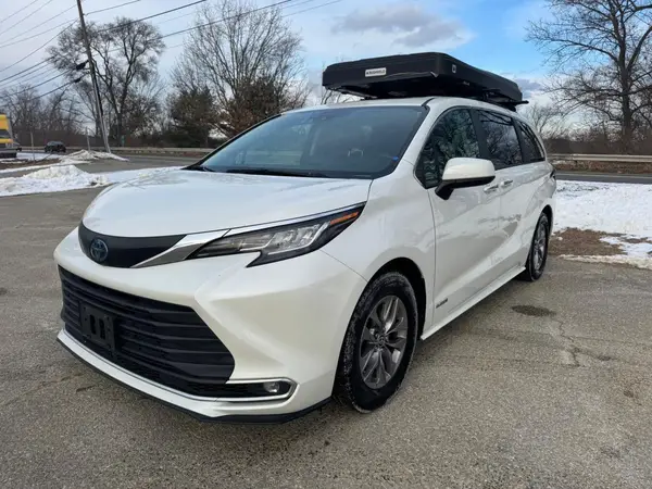 5TDJSKFC8MS00223 2021 TOYOTA SIENNA - Image 2