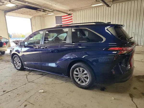 5TDJSKFC8MS006014 2021 TOYOTA SIENNA - Image 2