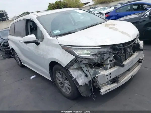5TDJSKFC8NS068711 2022 TOYOTA SIENNA - Image 1