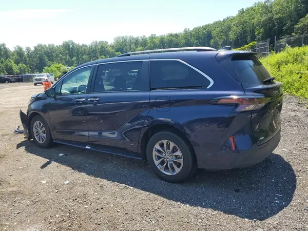5TDJSKFC8RS122143 2024 TOYOTA SIENNA - Image 2