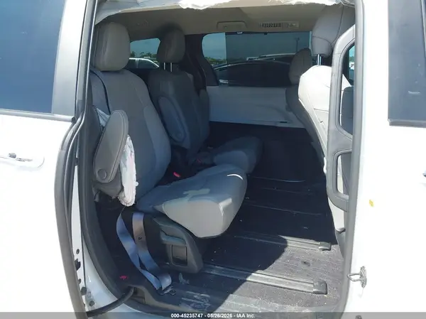 5TDJSKFC8SS156038 2025 TOYOTA SIENNA - Image 8