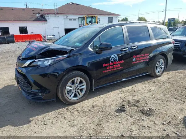 5TDJSKFC8SS180498 2025 TOYOTA SIENNA - Image 2