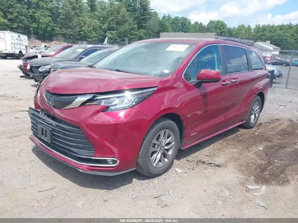 5TDJSKFC9MS004658 2021 TOYOTA SIENNA - Image 2