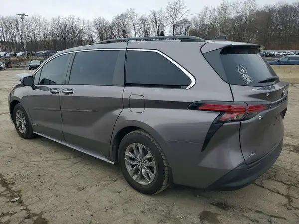 5TDJSKFC9MS033030 2021 TOYOTA SIENNA - Image 2
