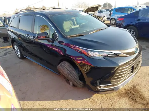 5TDJSKFC9RS152848 2024 TOYOTA SIENNA - Image 1
