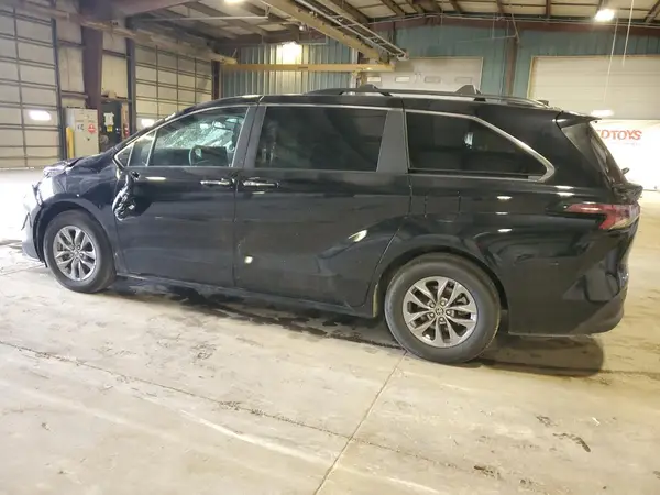 5TDJSKFC9SS161099 2025 TOYOTA SIENNA - Image 2