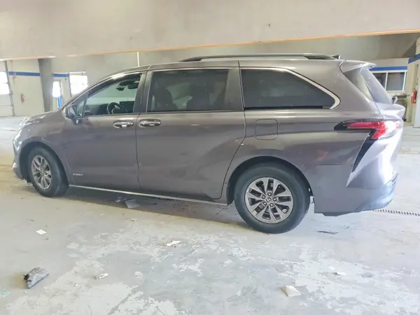 5TDJSKFCXMS007892 2021 TOYOTA SIENNA - Image 2
