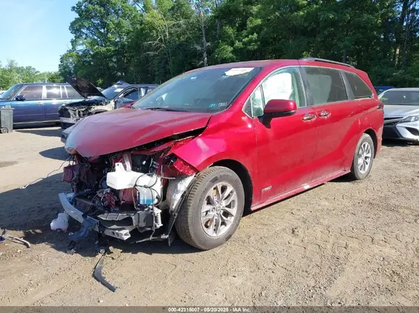 5TDJSKFCXMS014664 2021 TOYOTA SIENNA - Image 2