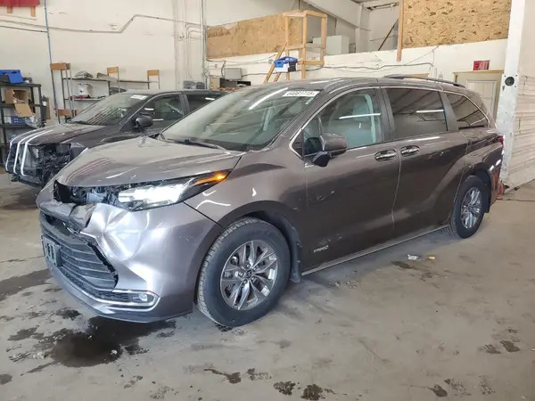 5TDJSKFCXMS028497 2021 TOYOTA SIENNA - Image 1