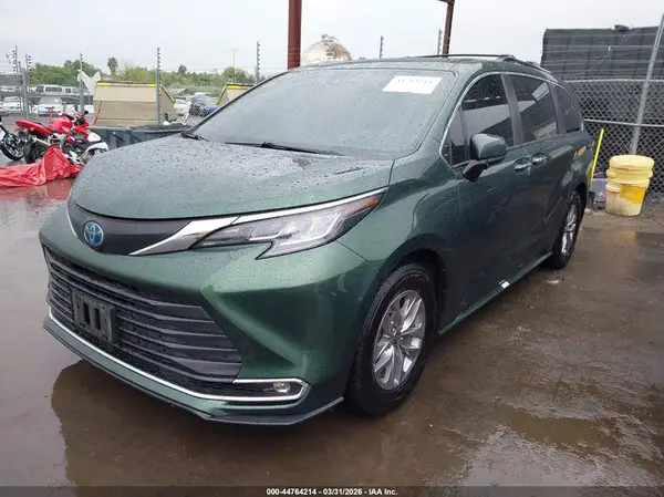 5TDJSKFCXMS034459 2021 TOYOTA SIENNA - Image 2