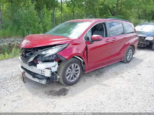 5TDJSKFCXNS059539 2022 TOYOTA SIENNA - Image 2