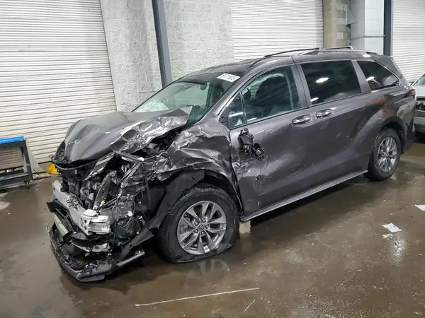 5TDJSKFCXNS073599 2022 TOYOTA SIENNA - Image 1
