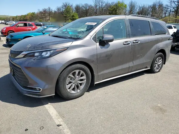 5TDJSKFCXRS124248 2024 TOYOTA SIENNA - Image 1