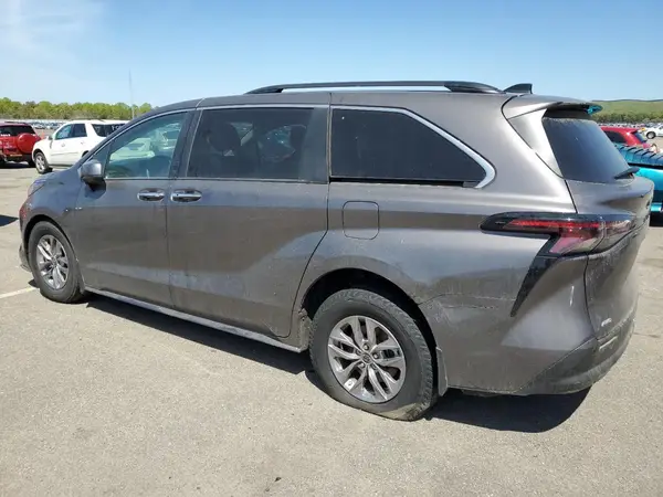 5TDJSKFCXRS124248 2024 TOYOTA SIENNA - Image 2