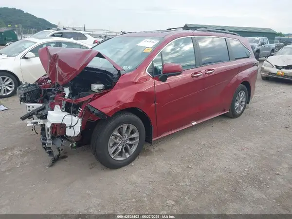5TDJSKFCXSS188845 2025 TOYOTA SIENNA - Image 2