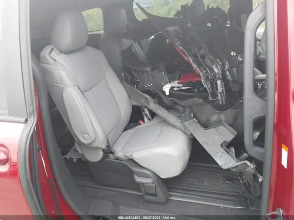 5TDJSKFCXSS188845 2025 TOYOTA SIENNA - Image 8