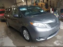 5TDJZ3DC0HS164597 2017 TOYOTA SIENNA