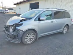 5TDJZ3DC0HS168827 2017 TOYOTA SIENNA
