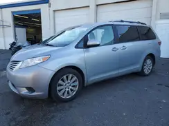 5TDJZ3DC0HS177477 2017 TOYOTA SIENNA